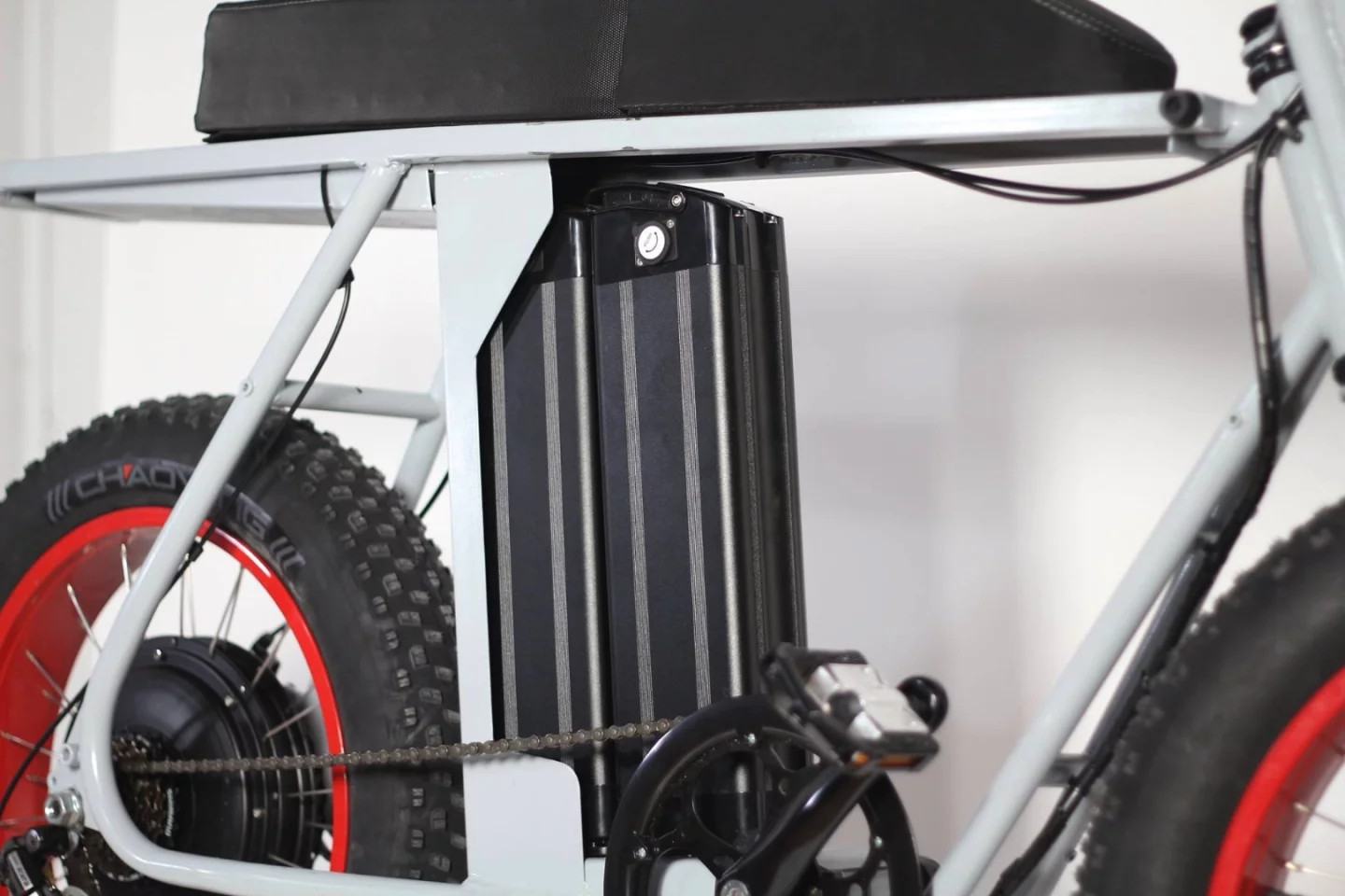 With two battery packs, the Moke doubles up on range