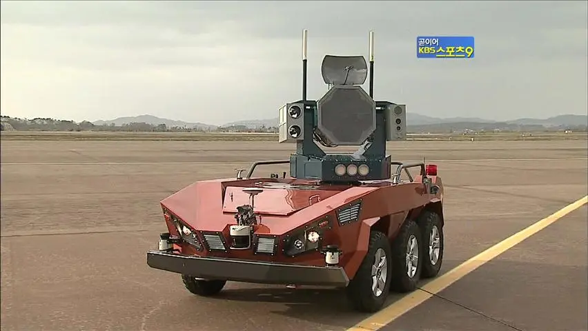 The UGV underwent testing at military air bases earlier this year (Photo: KBS)