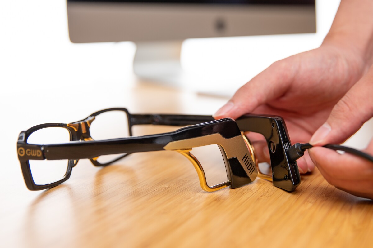 HiiDii Glasses work up to a distance of 30 ft (10 m)
