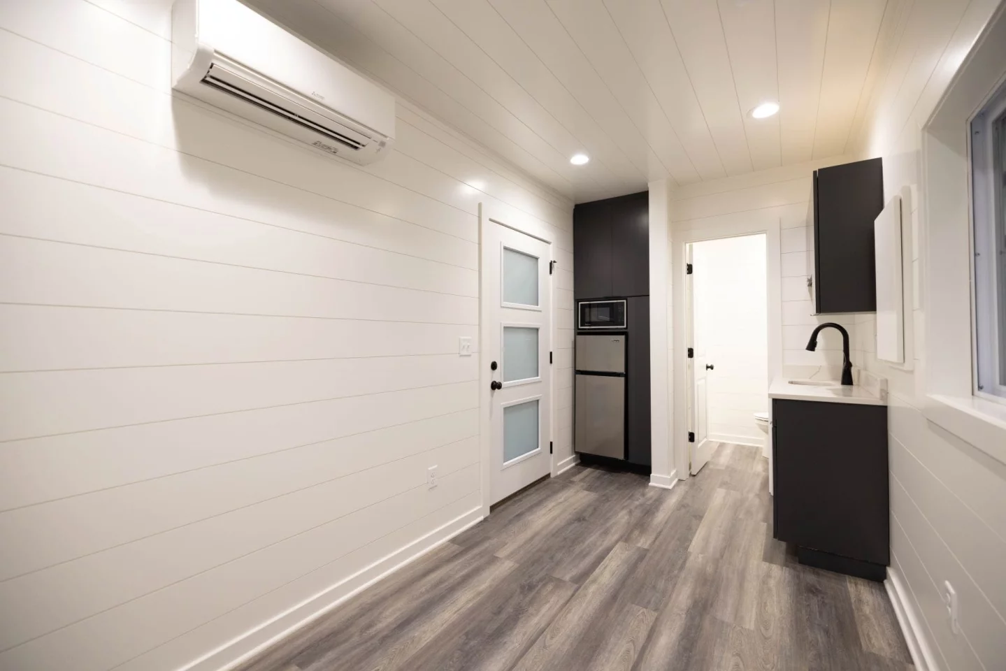 The Nook's interior measures 160 sq ft (14.8 sq m), and is arranged on one floor