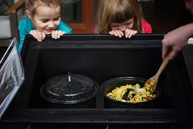 The Solavore Sport comes with two pots and can also be used with other types of cook and bake ware