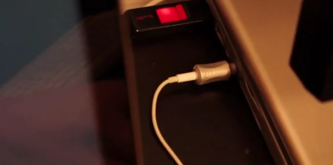 Plugging the Magzet prototype into a computer
