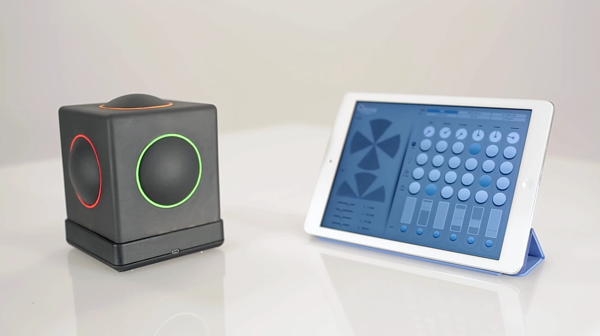 The Skoog 2.0 is tuned to A4 (440 Hz) but this can be adjusted to match an acoustic instrument, and different locations on the surfaces can be assigned different notes