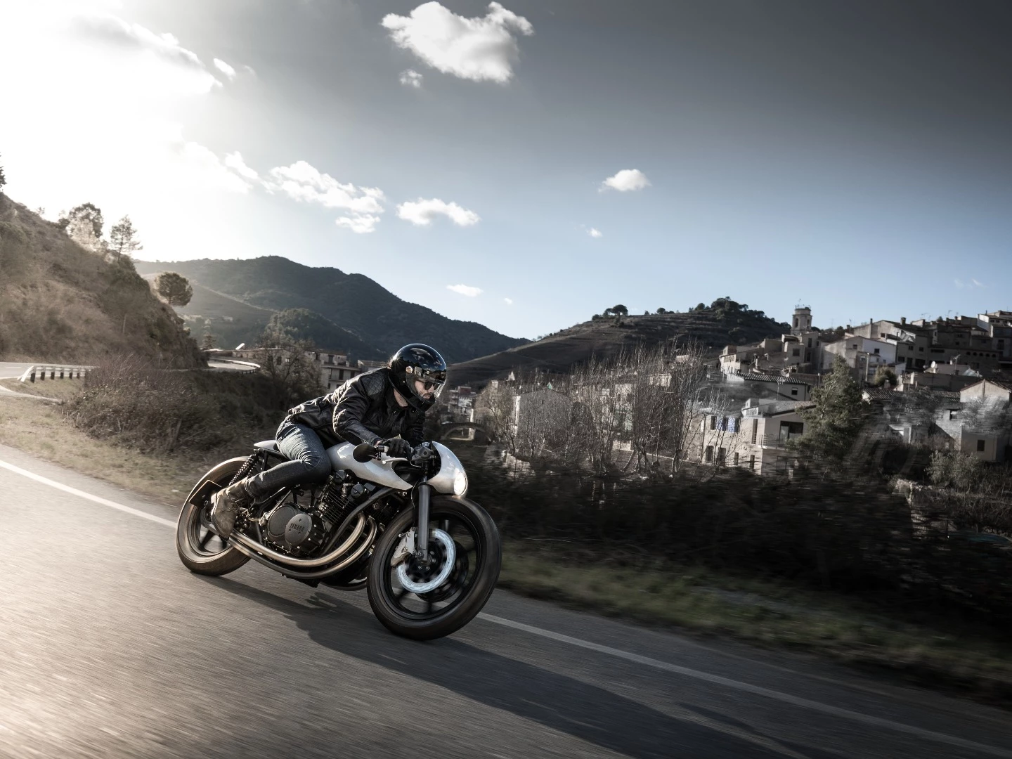 Auto Fabrica's Type 11 Prototype 2: a roadgoing neo-futuristic cafe racer