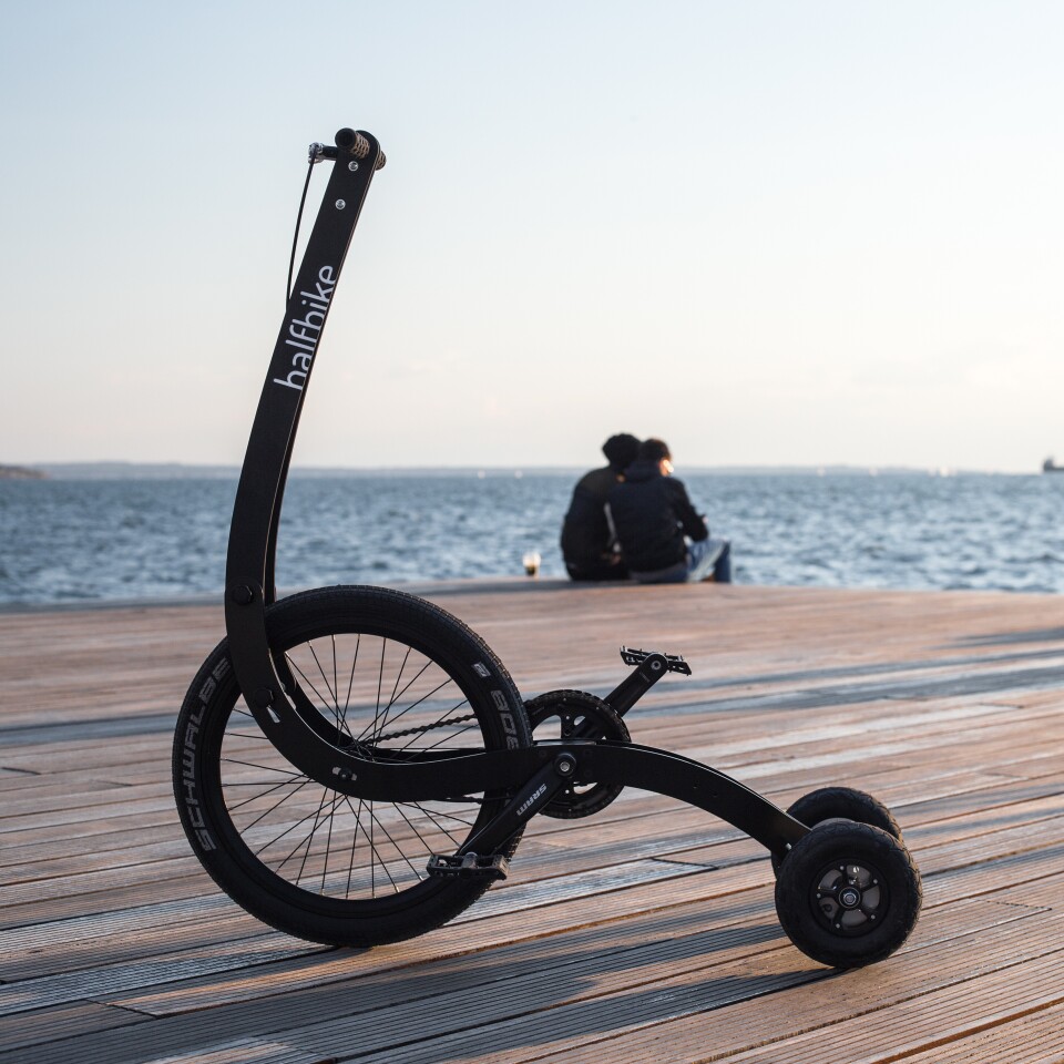 Steering of the Halfbike II is managed through the two tiny rear wheels, which pivot as the rider shifts their weight