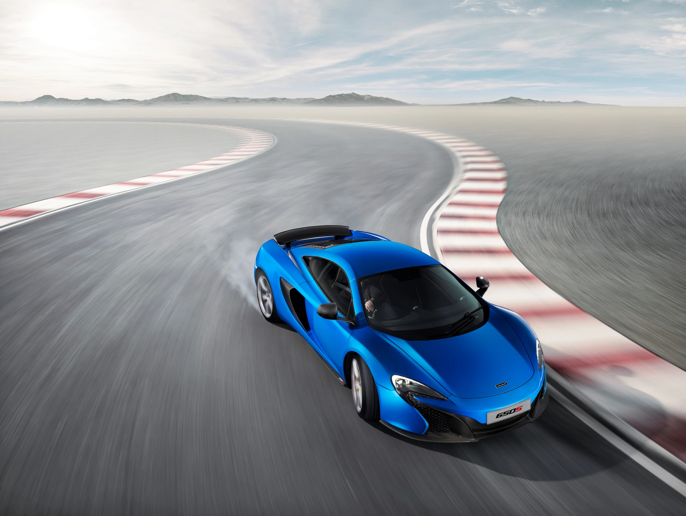 Appearing in Geneva next week, the 650S delivers a top speed of 333 km/h (207 mph) and the ability to hit 200 km/h (124 mph) in only 8.4 seconds