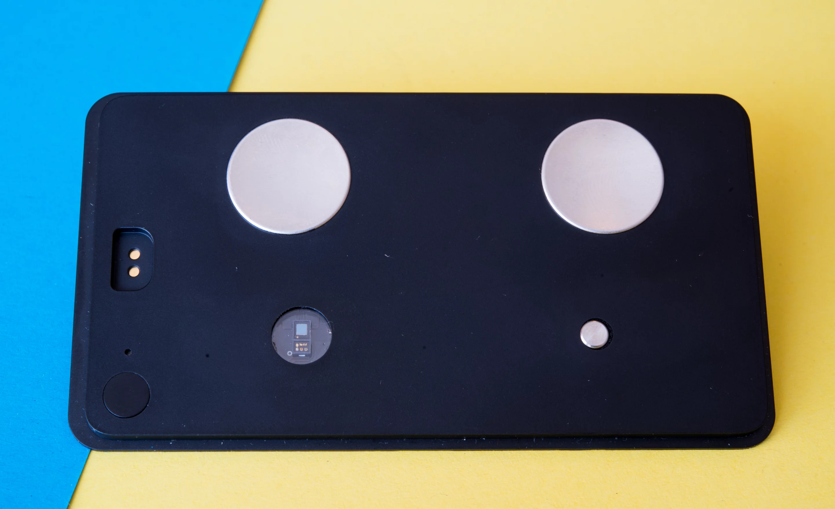 The sensors on the health tracking module of the Kito+