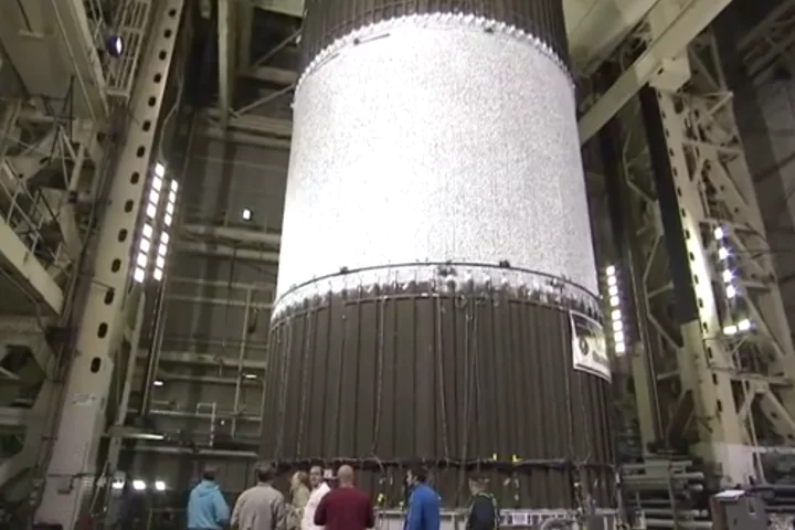 The tests aim at reducing the weight of the SLS by 20 percent (Image: NASA)