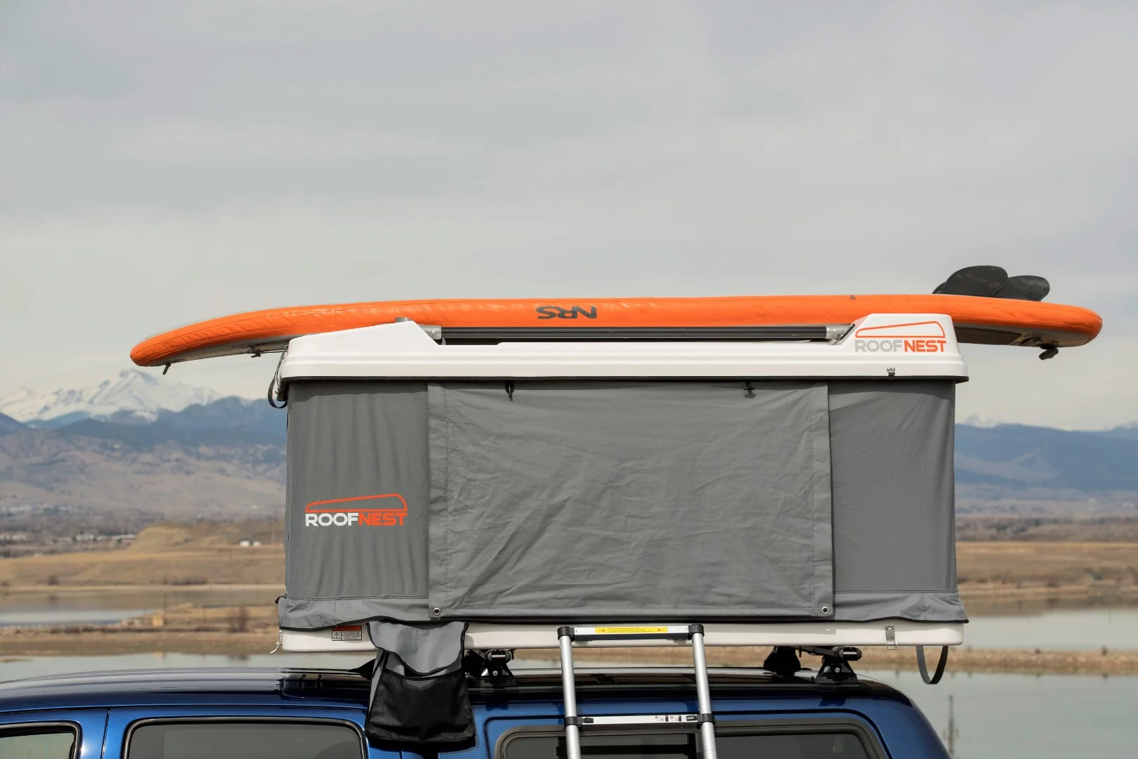 The Sandpiper can lift up with about 30 to 40 lb of gear weight on top, and can hold up to 100 lb during driving