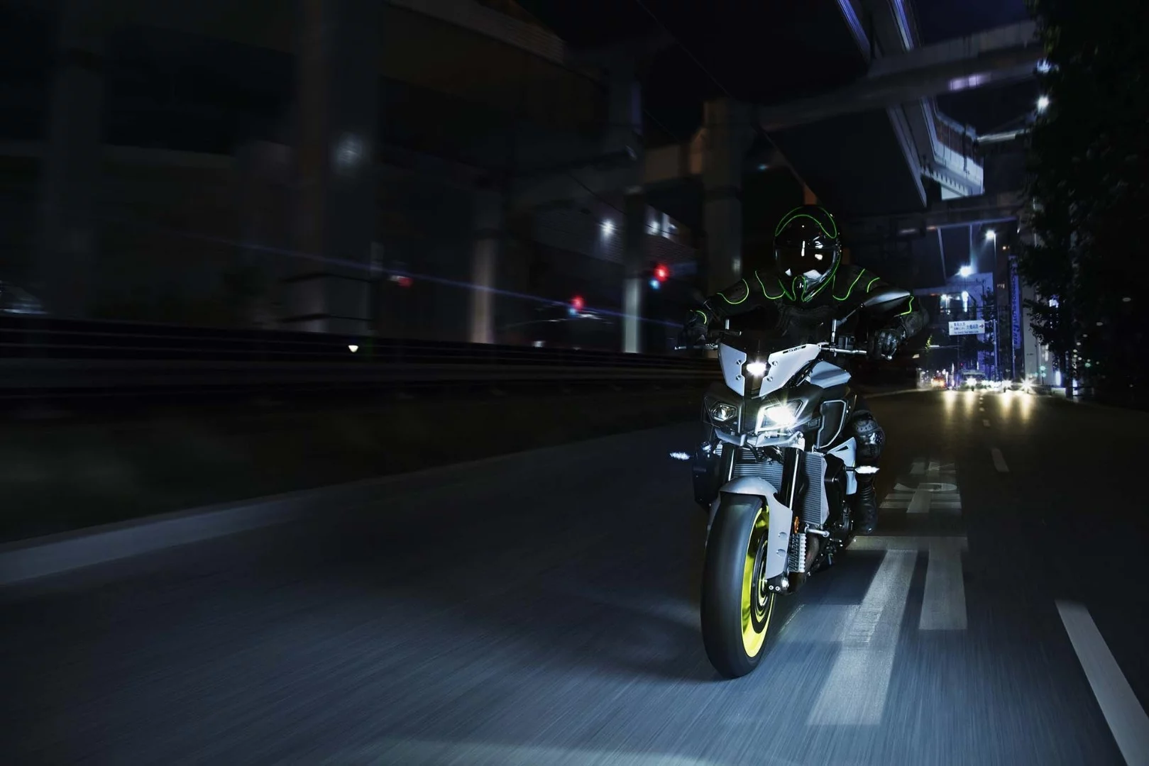 Yamaha MT-10: very odd front headlight and fairing