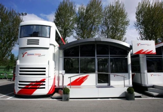 Toyota's new, spacious, luxurious entertainment complex. Not quite as big as Red Bull's (see story 3971) but still magnificent