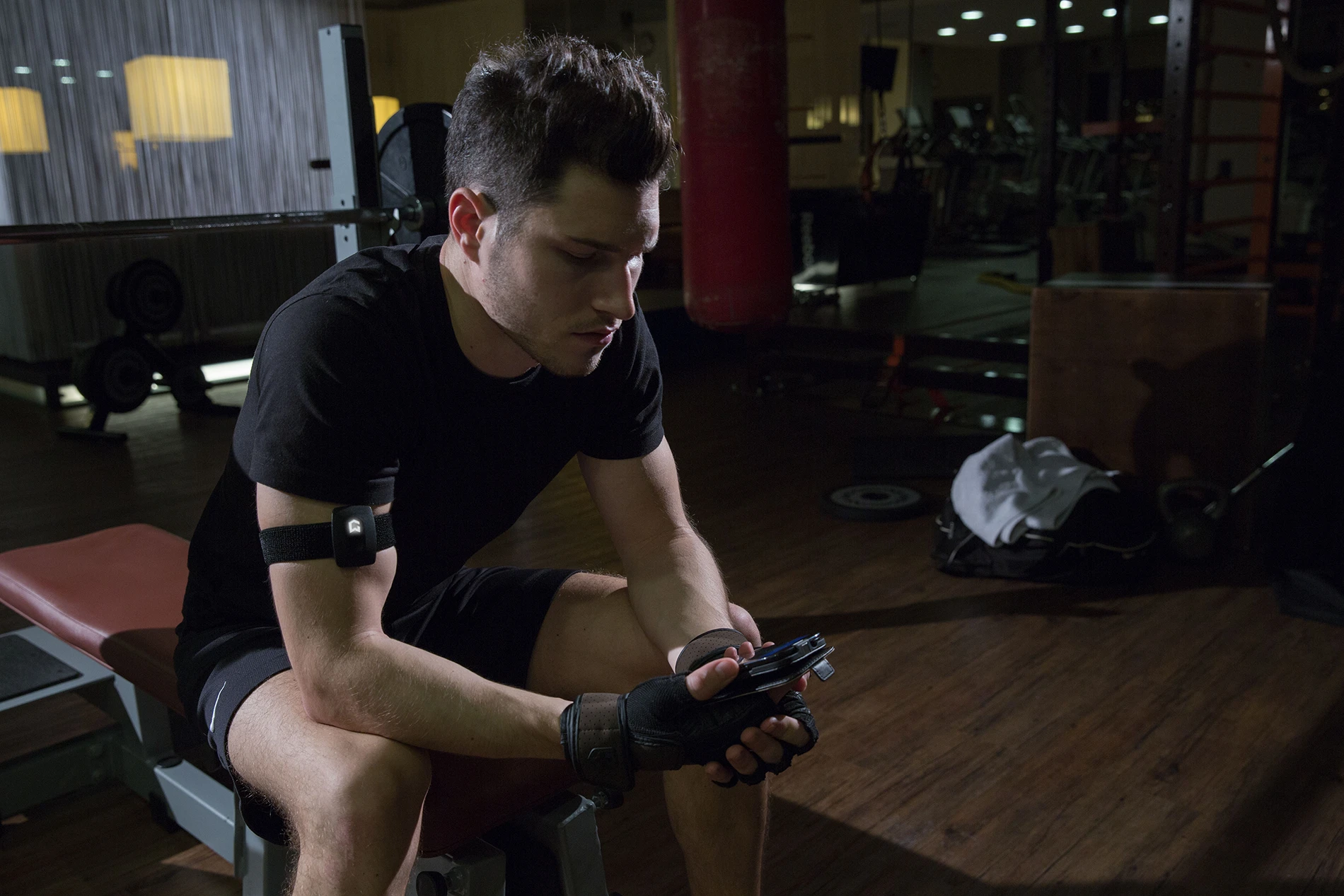 Workout data is collected and shared with the smartphone app through a built-in Bluetooth module