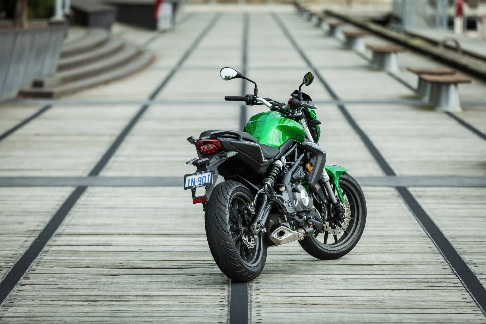 Benelli BN302 - attractive from any angle (Photo: Chris Blain/Gizmag)