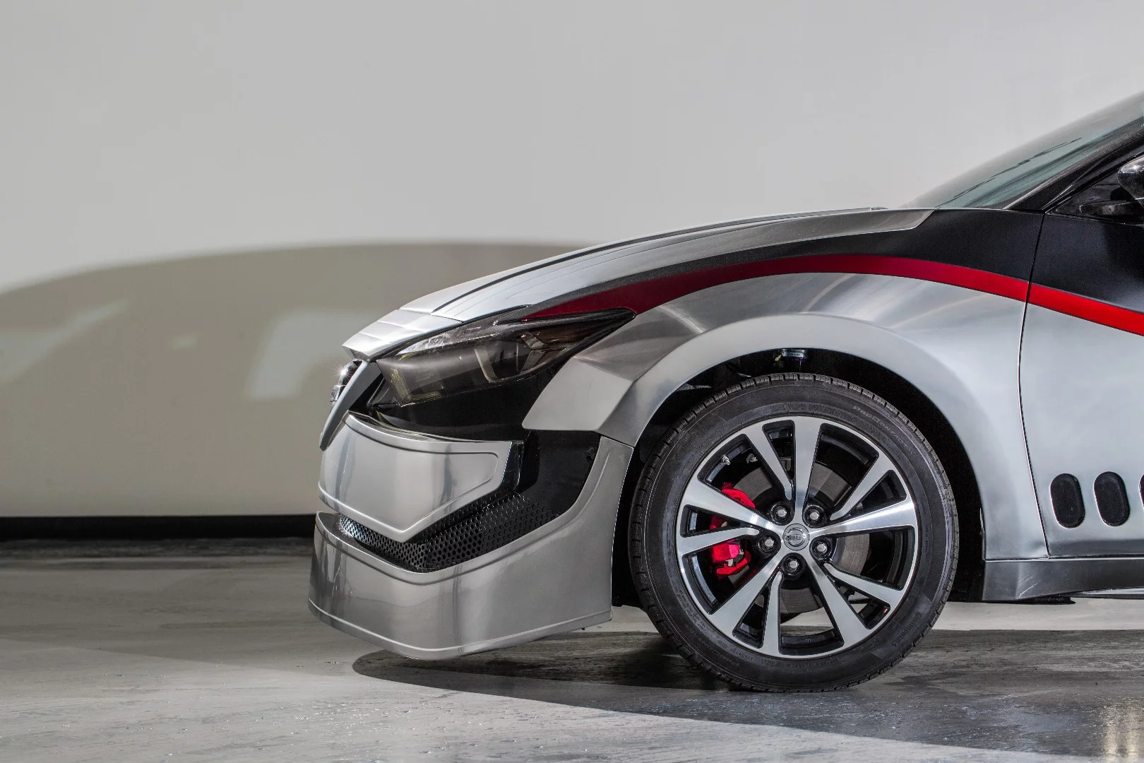 A Maxima modelled on Captain Phasma's iconic helmet shape