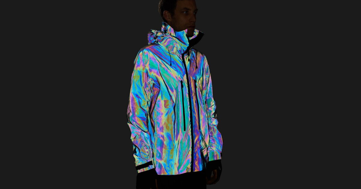 Cold Change Color Jacket Color-changing jacket is inspired by squids