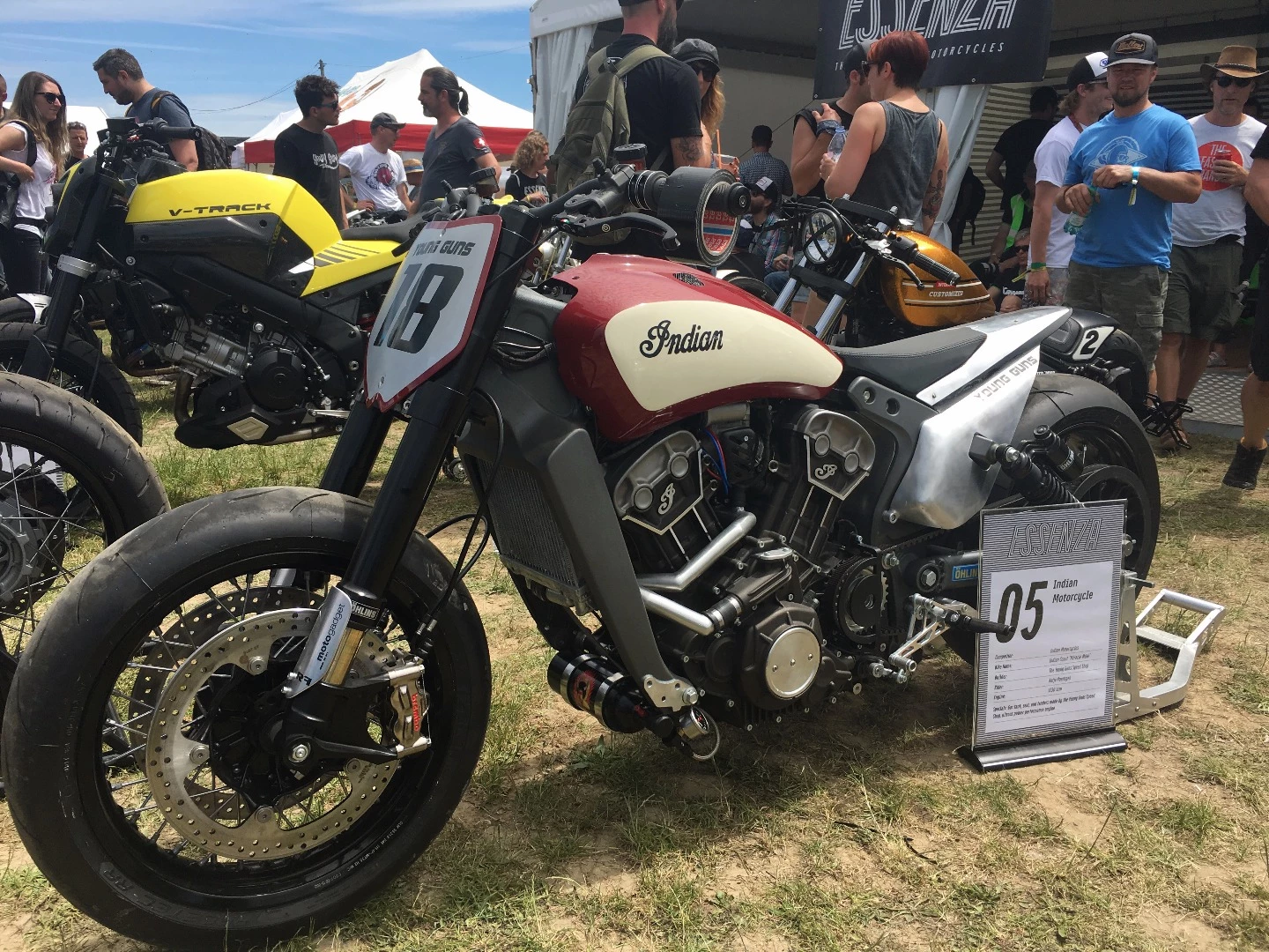 Miracle Mike at Essenza