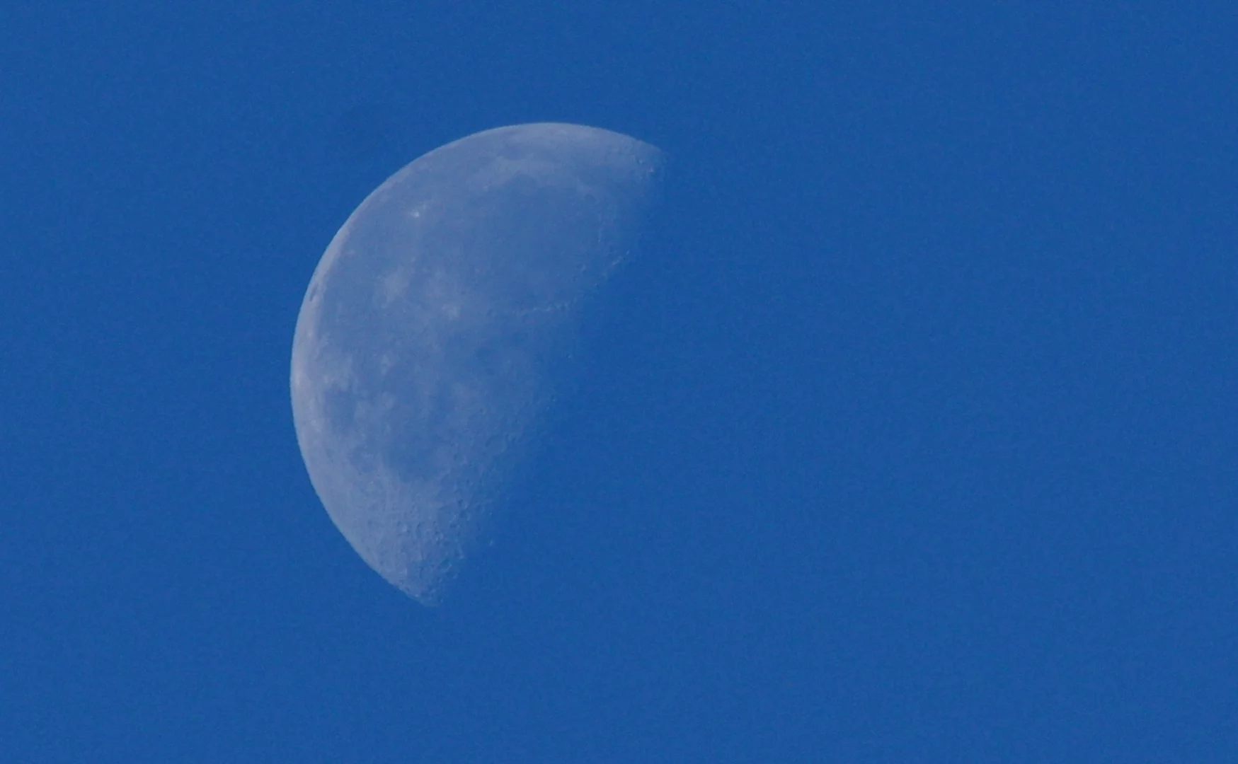 The in-body shake reduction system of the Pentax K-3 II makes it easy to shoot hand-held at long telephoto focal lengths