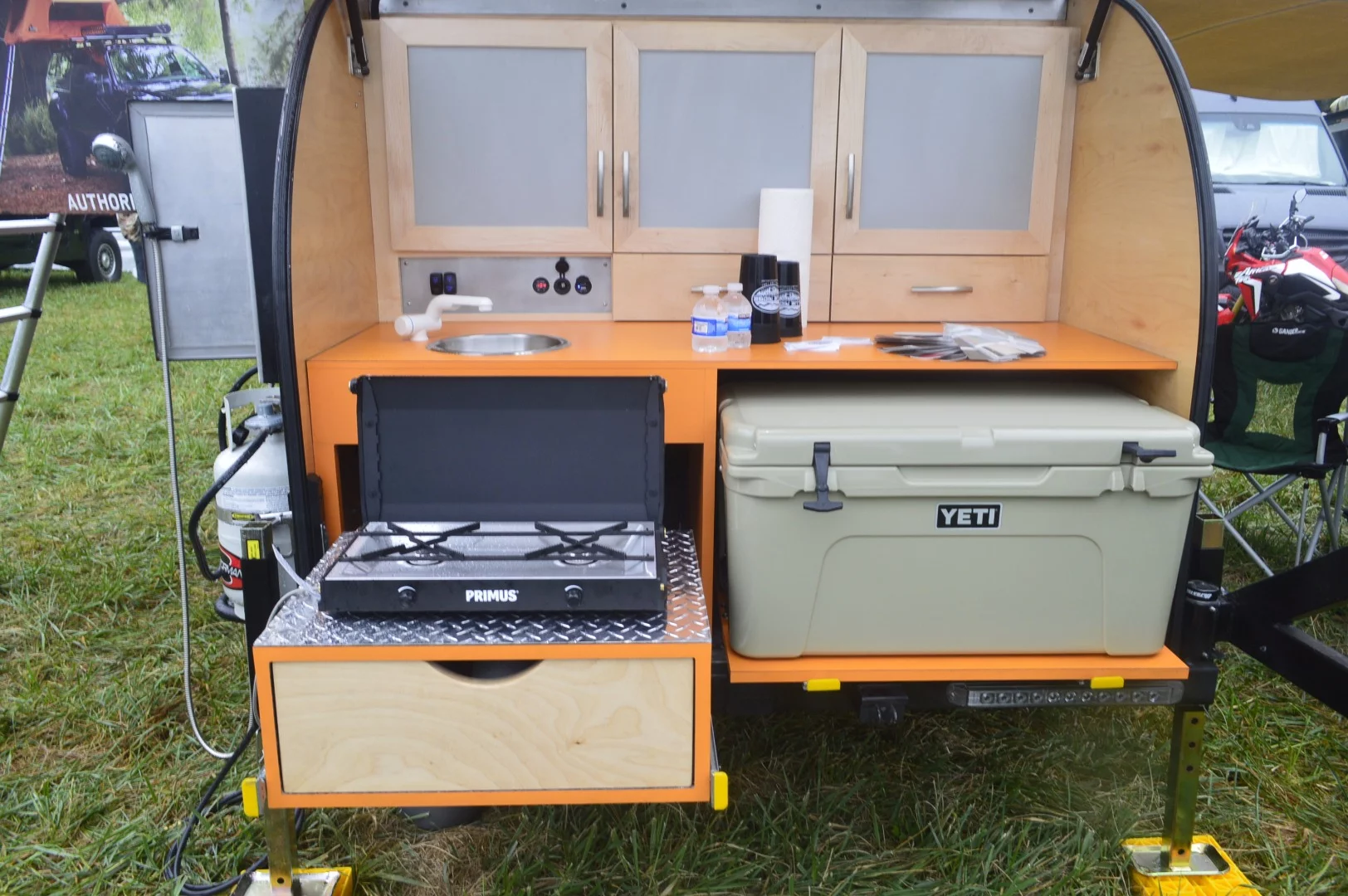 In place of a more hard-wired kitchen, Blue Ridge adds room for a portable stove and cooler