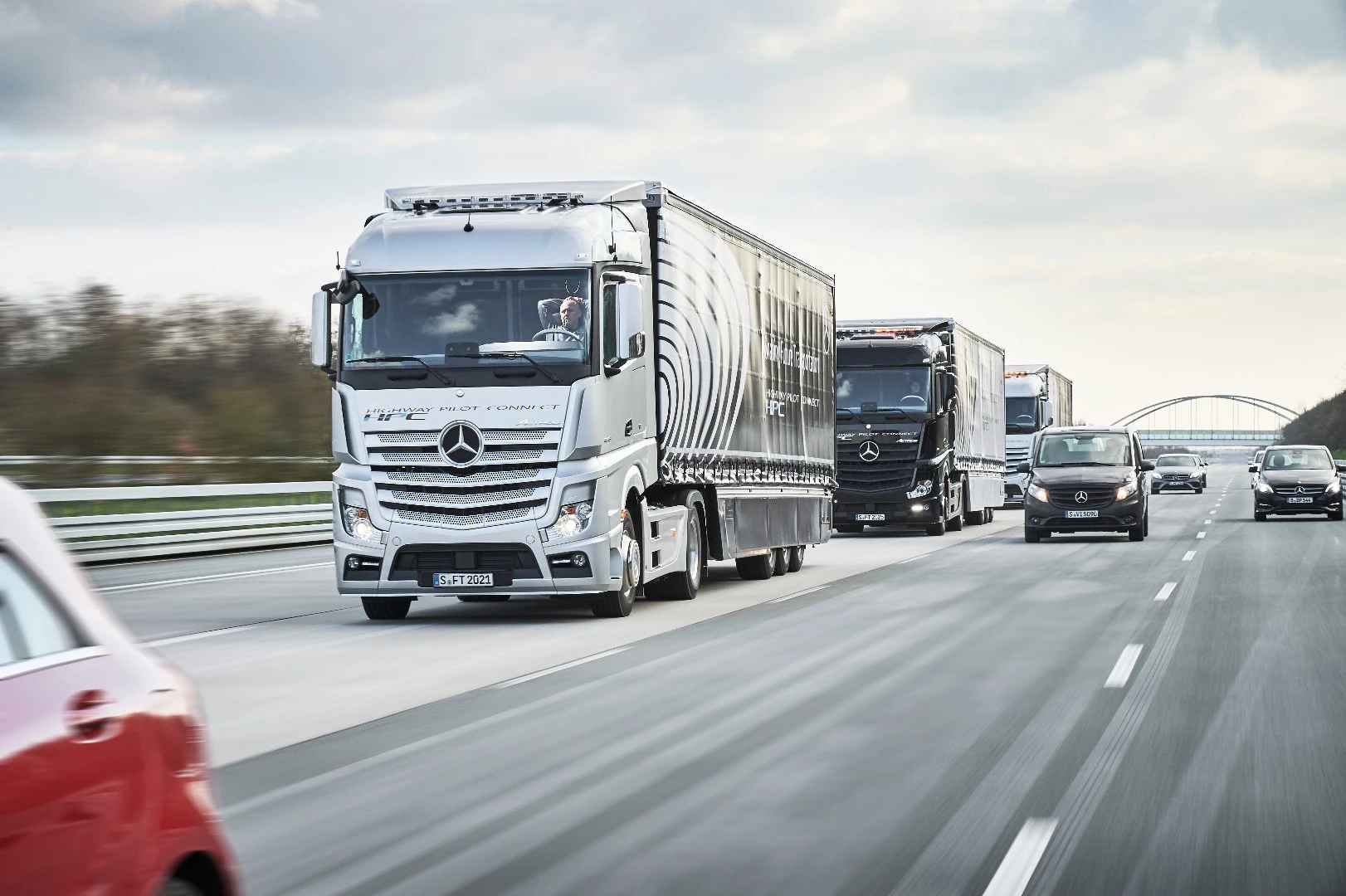 Daimler is keen to prove the economy and safety benefits of autonomous truck platooning