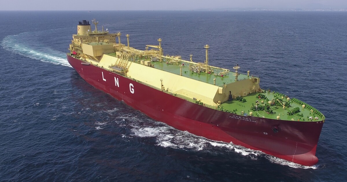 Massive LNG tanker sails itself across the Pacific in shipping world first