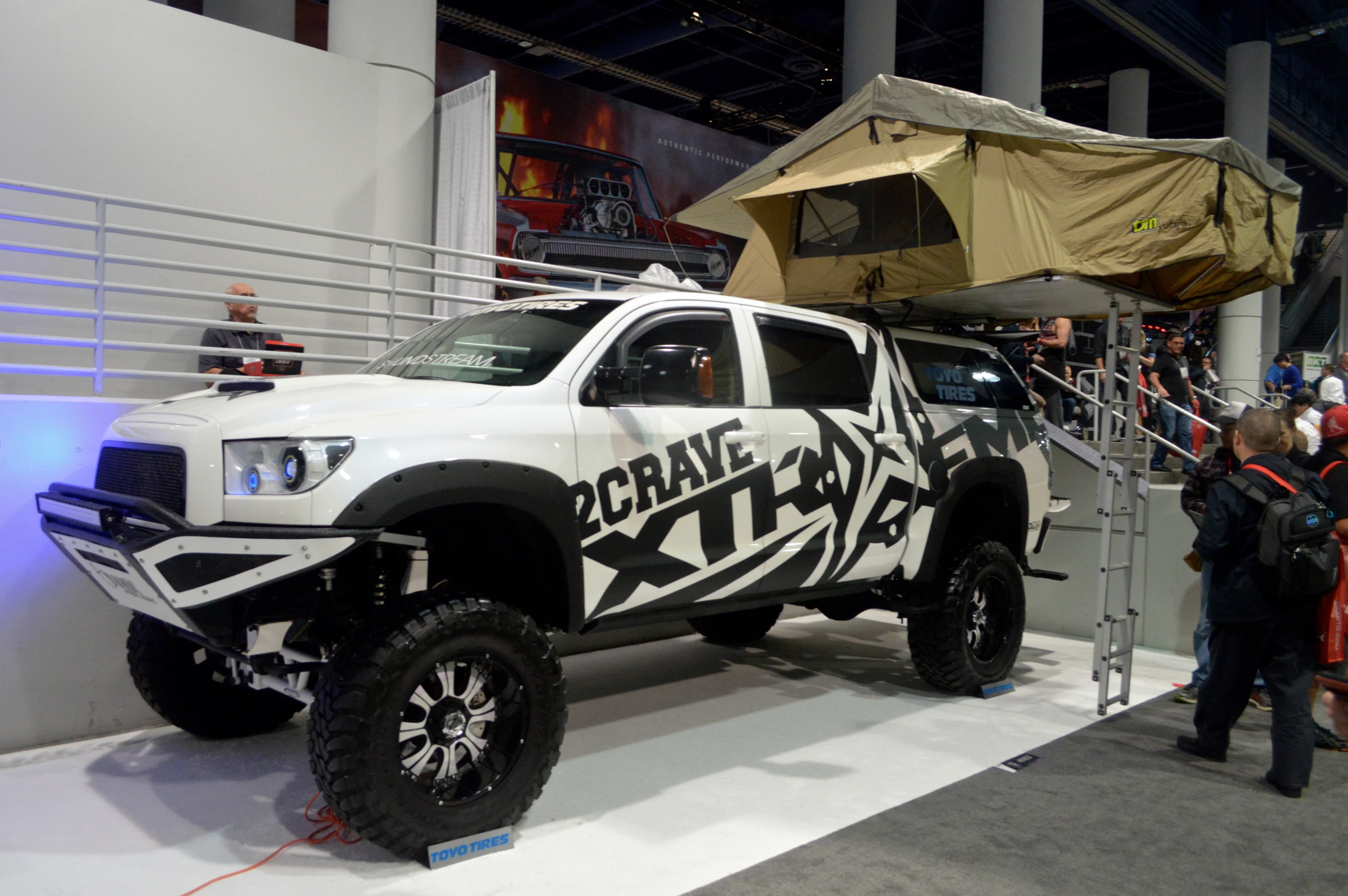 2Crave Xtreme Tundra camper (Photo: C.C. Weiss/Gizmag)