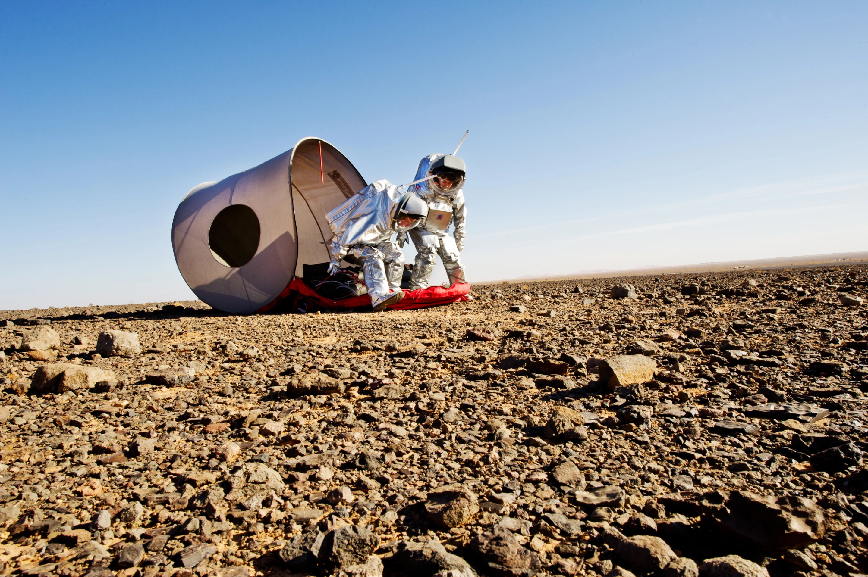 Testing a deployable shelter mock up (Image: OeWF (Katja Zanella-Kux))