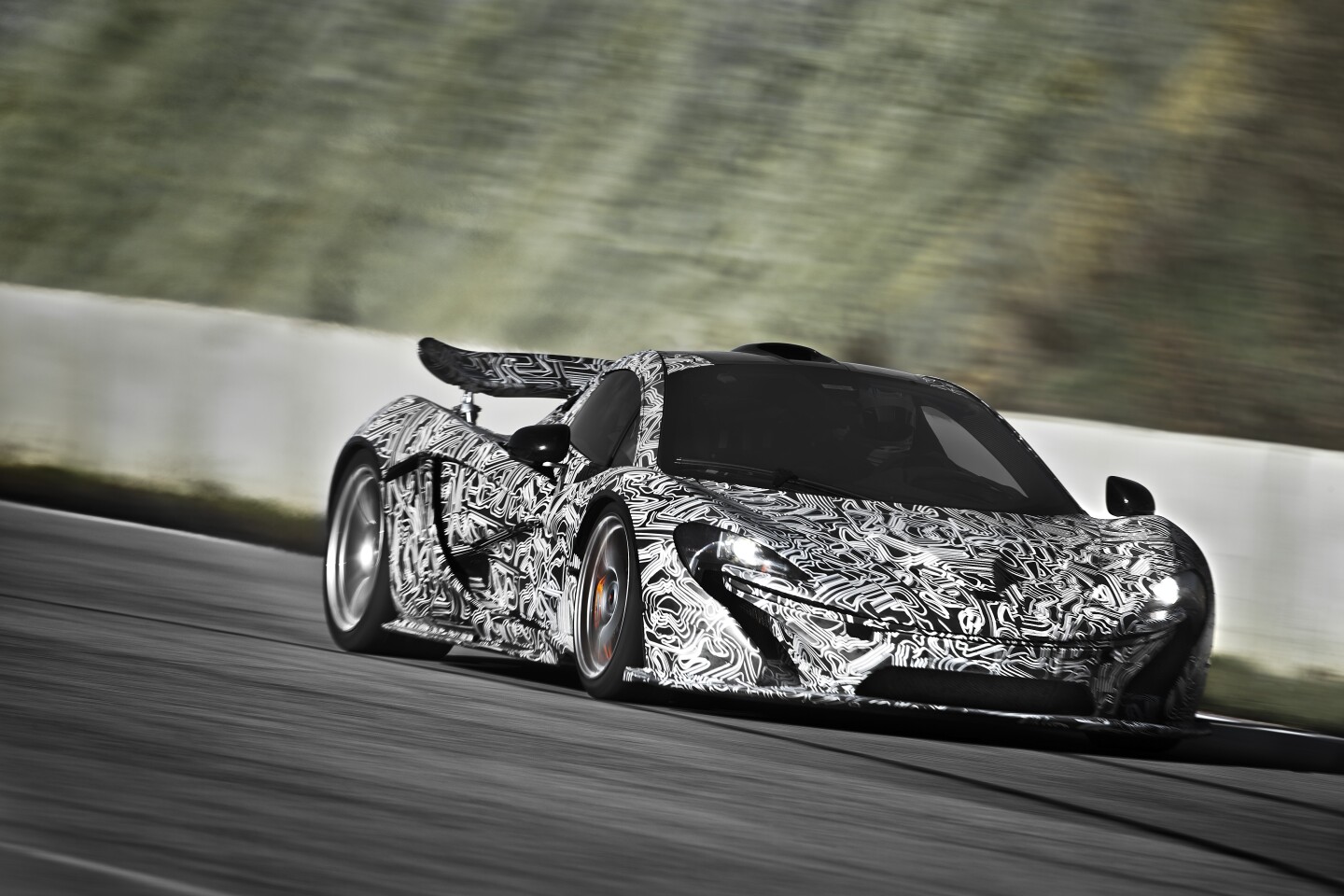 Mclaren Reveals P1 Engine Details And It S A Hybrid