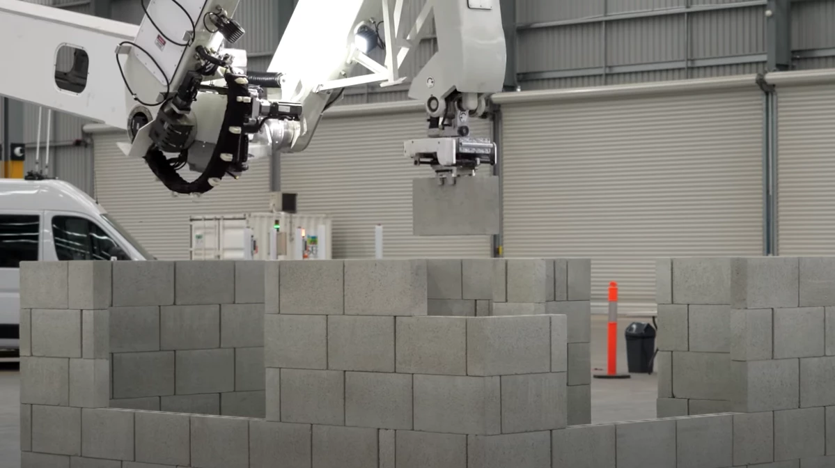 The Hadrian robot was created by Australian firm Fastbrick Robotics (FBR) and is named after the UK’s Hadrian Wall