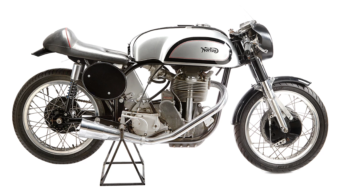 The world's best-known production racer, the Manx Norton was sold in 350cc and 500cc versions from 1947 to 1962. The Manx Norton's "Featherbed" frame was widely acknowledged as the finest handling frame you could buy. This bike was ridden by Buddy Parriot, a former AFM/ACA Champion and this is the bike on which he finished sixth in the 1964 Daytona US Grand Prix, therefore becoming the first American to gain FIM World Championship points! This bike is a piece of US racing history! Estimate: NZD$60,000 to 80,000 (US$38,000 to $50,000)