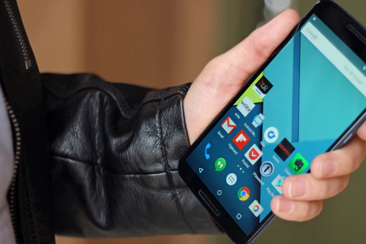 Gizmag reviews the big, beautiful, Lollipop-running Nexus 6 (Photo: Will Shanklin/Gizmag.com)