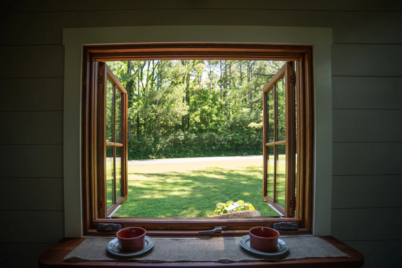 The Denali has two breakfast bars