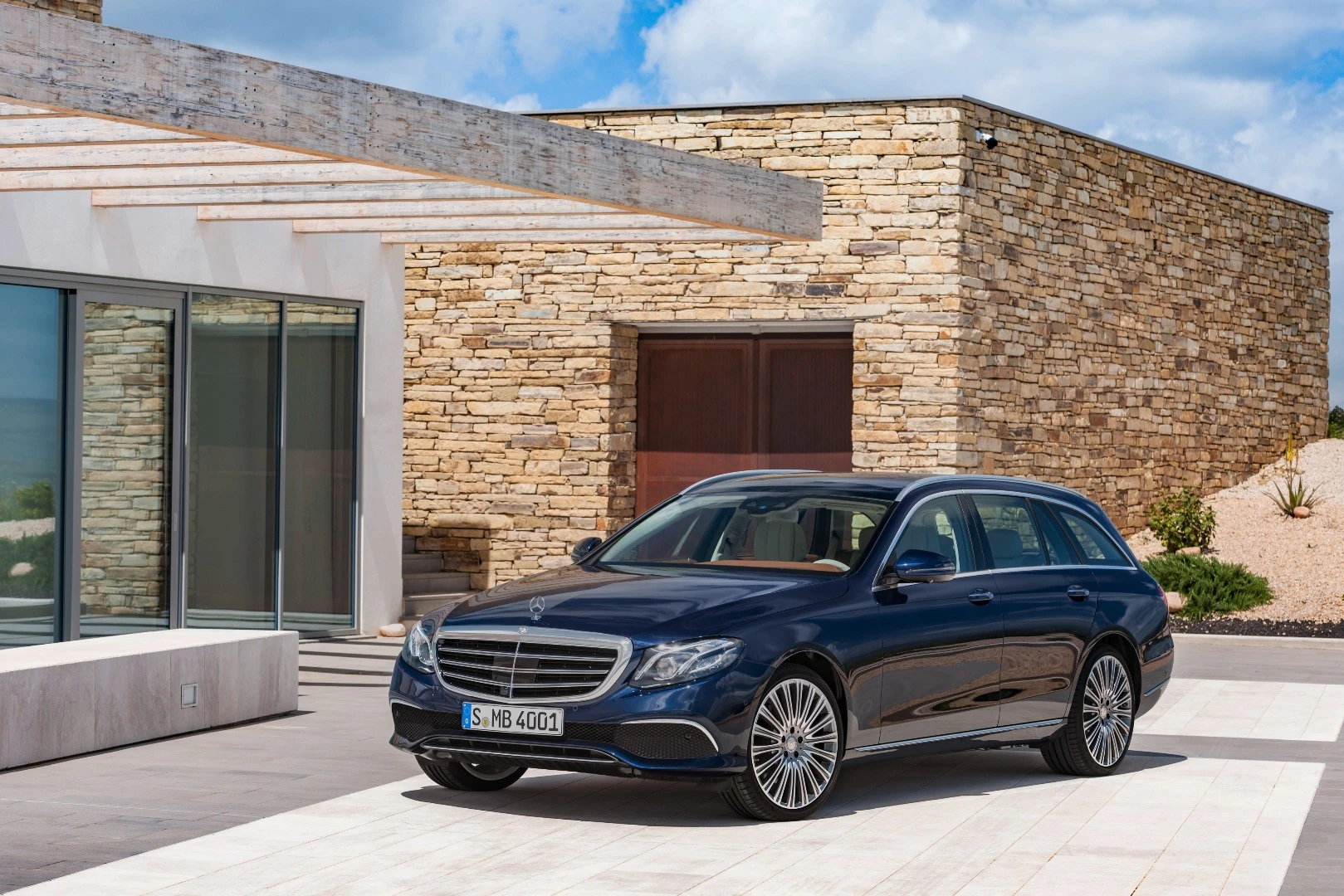 The front of the E-Class is largely unchanged from the sedan