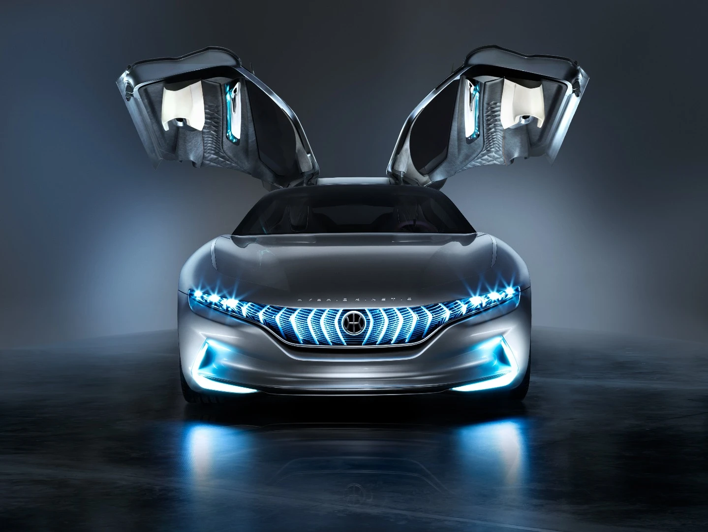 Pininfarina HK GT: waving hello