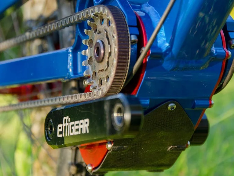 The Effigear's integrated suspension pivots allow it to be used with a belt drive on full-suspension bikes