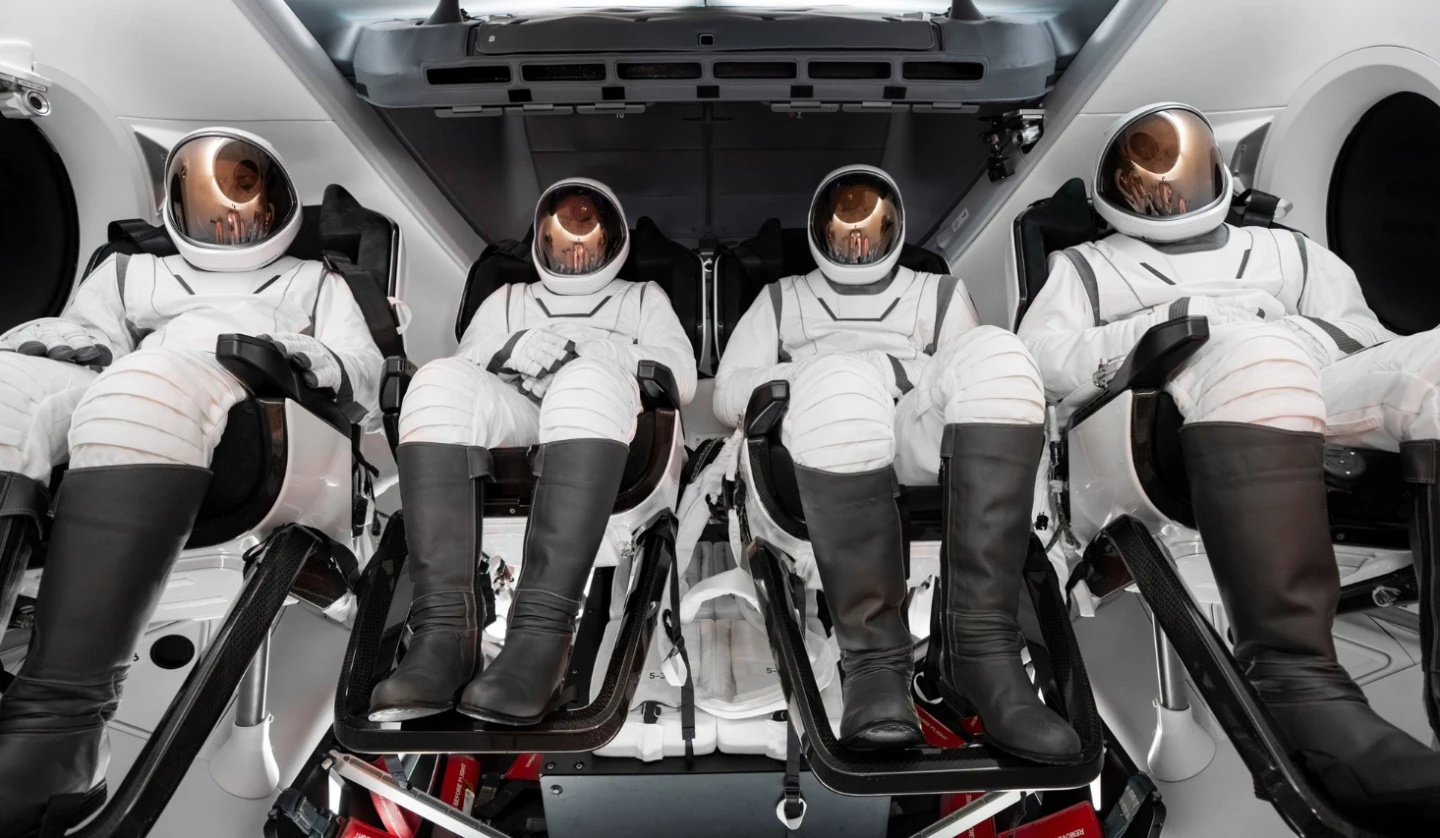 The new suit will allow astronauts to leave the Dragon capsule in space