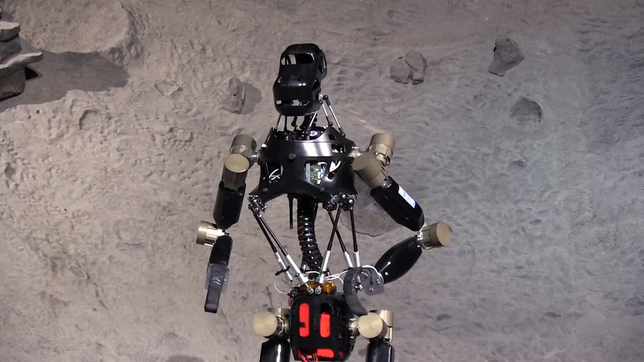 Video Istruct Robot Ape Stands Upright Thanks To Its Active Spine Video Istruct Robot Ape Stands Upright Thanks To Its Active Spine