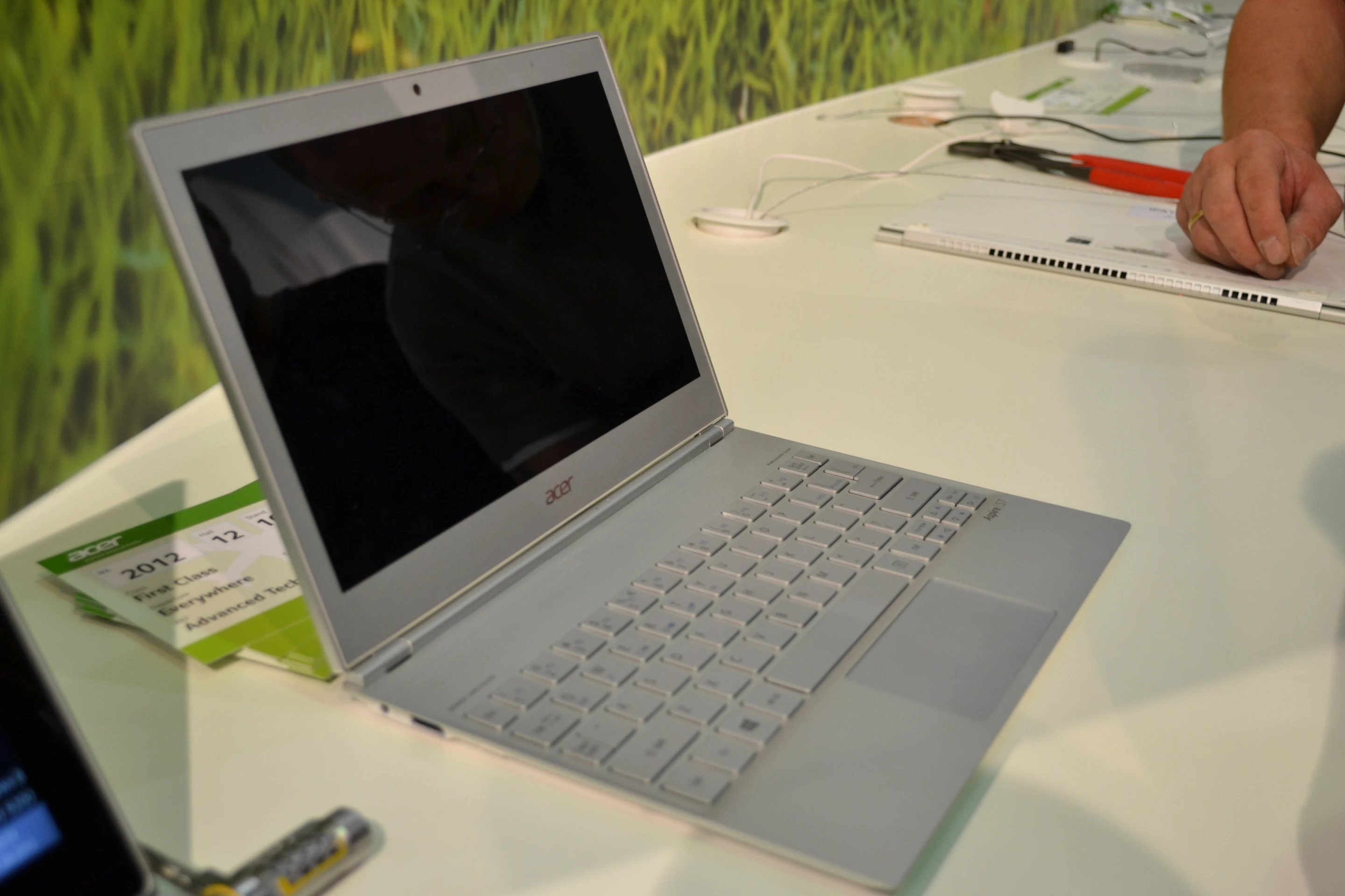The Aspire S7 Ultrabooks are available with 11.6- or 13.3-inch Full HD displays