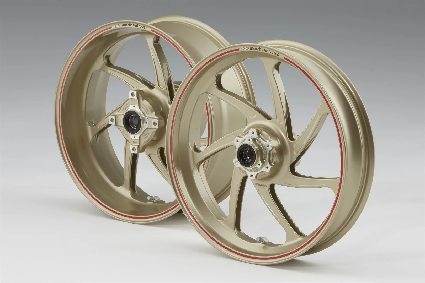 The Honda CBR1000RR Fireblade SP2 rolls on a special set of light Marchesini forged aluminium wheels