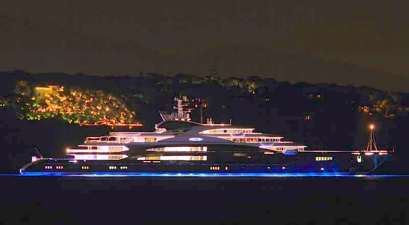 DISPLACEMENT MOTOR YACHT 3000GT AND ABOVE winner Serene(Photo: Peter Seyfferth/TheYachtPhoto.com)