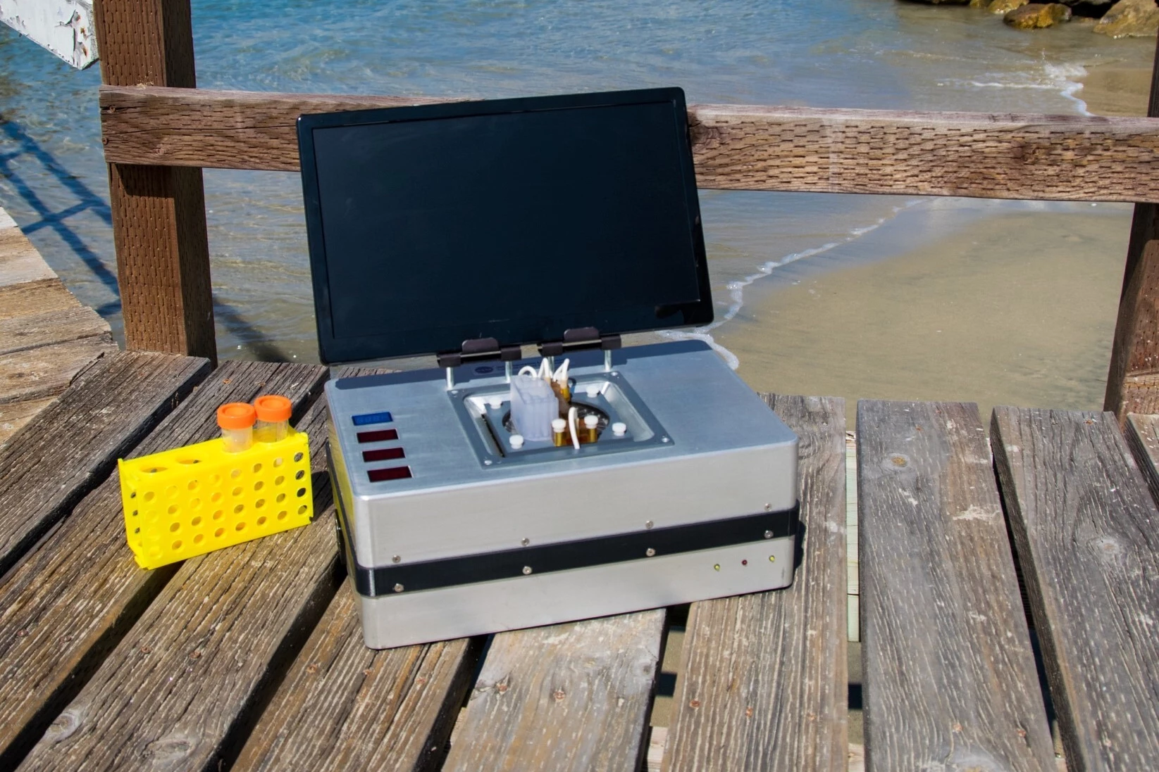 The prototype automated ME-LIF instrument