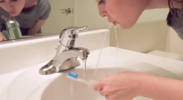 The Rinser is a toothbrush that uses your tap to create a fountain for rinsing the toothpaste foam out of your mouth