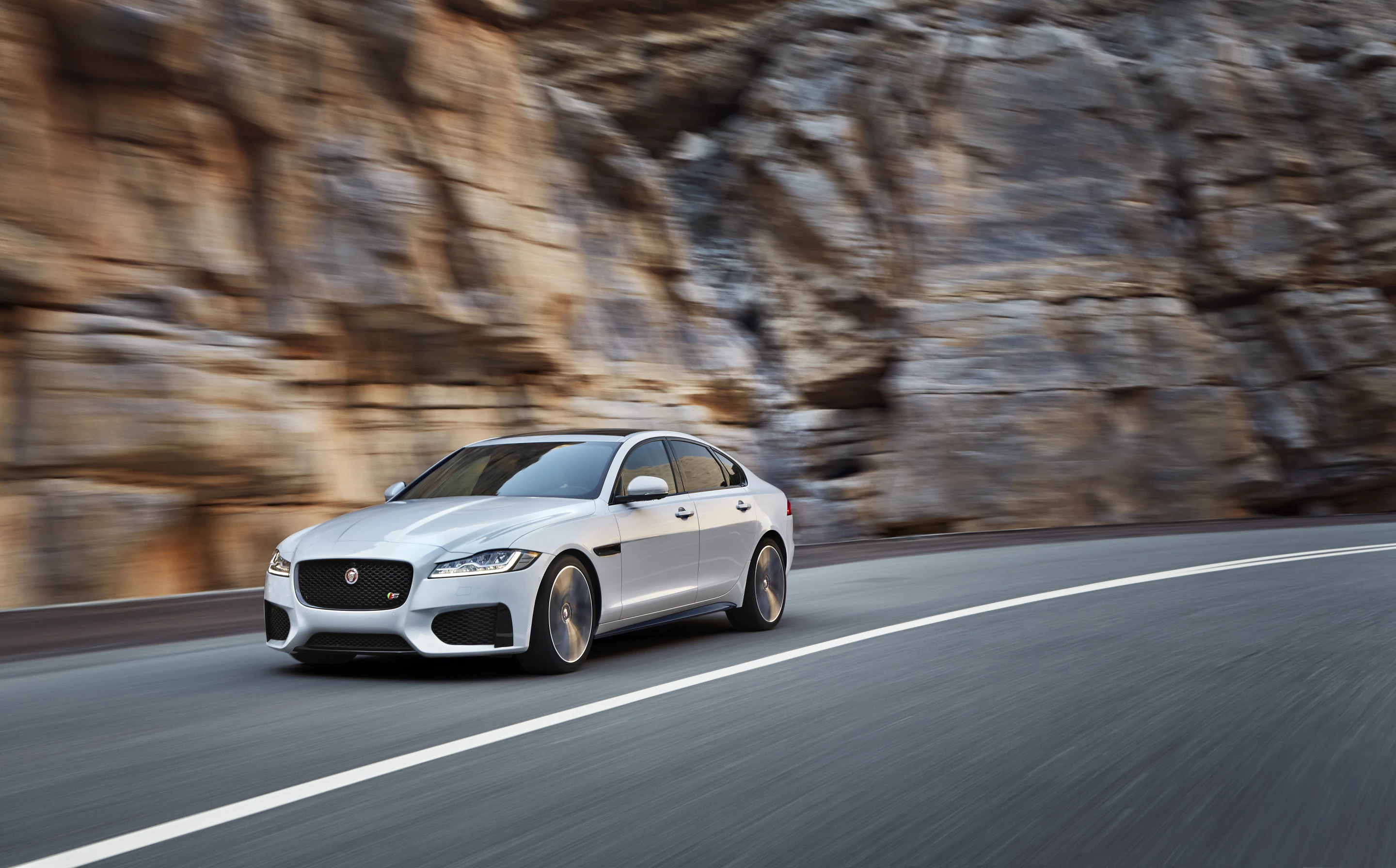 The 2016 Jaguar XF will be relesed in the US