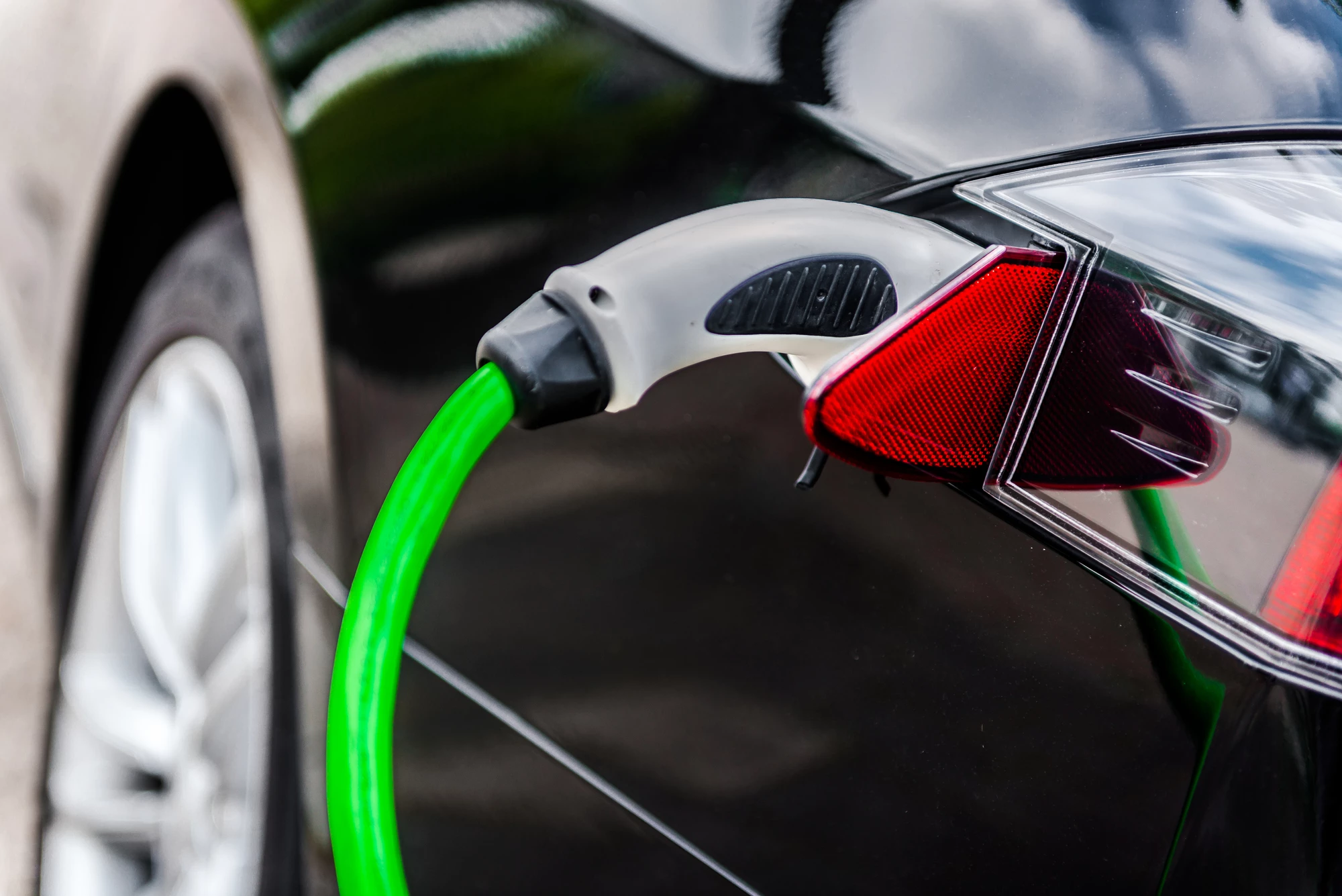 A new battery designed by Harvard researchers could one day see electric vehicles charge in as little as 10 minutes