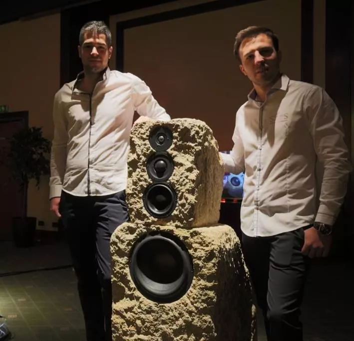 Michele Gastaldello and Giacomo Munari of Stones Speakers with a 593 Titania speaker