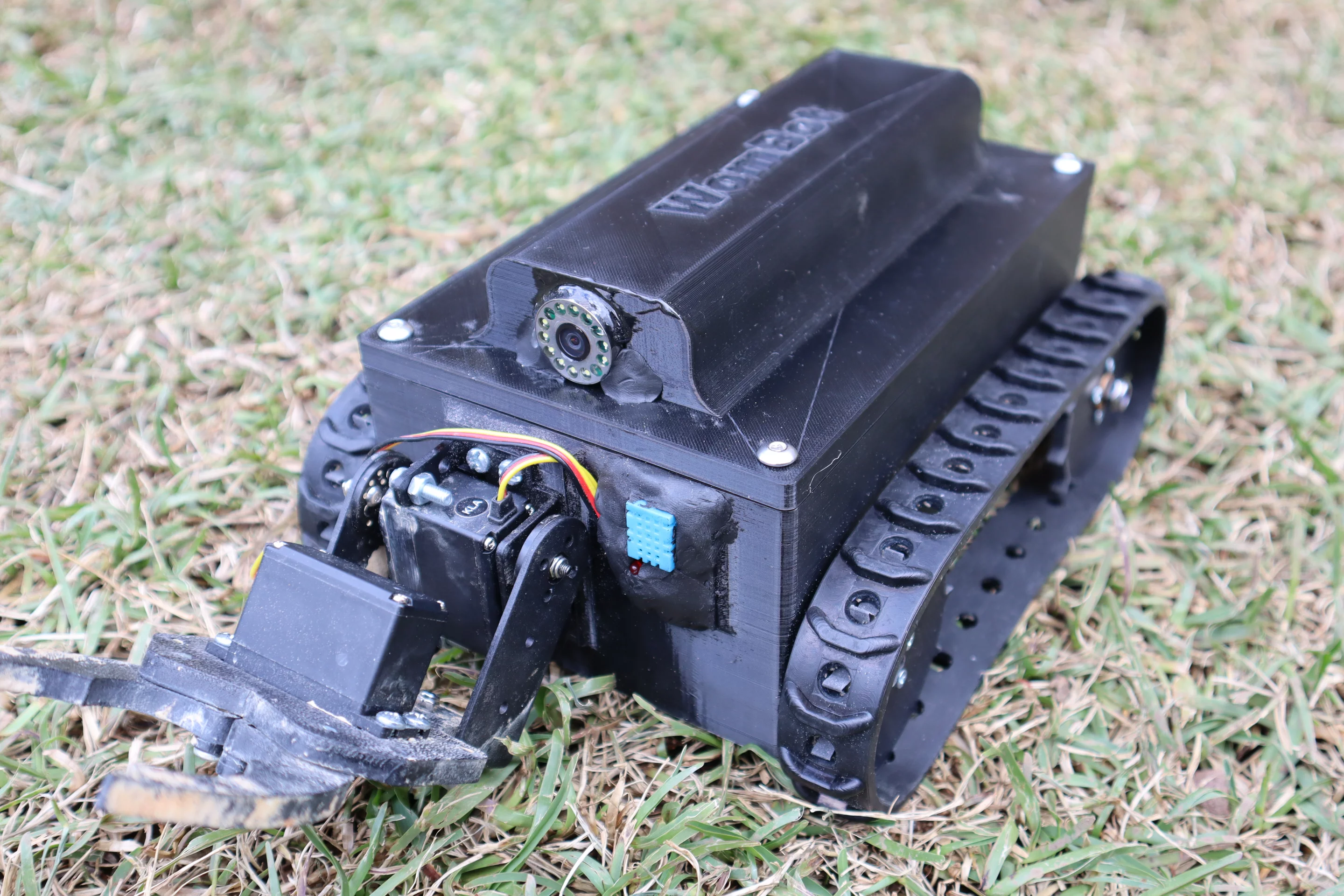 The WomBot has a 3D-printed co-polyester chassis