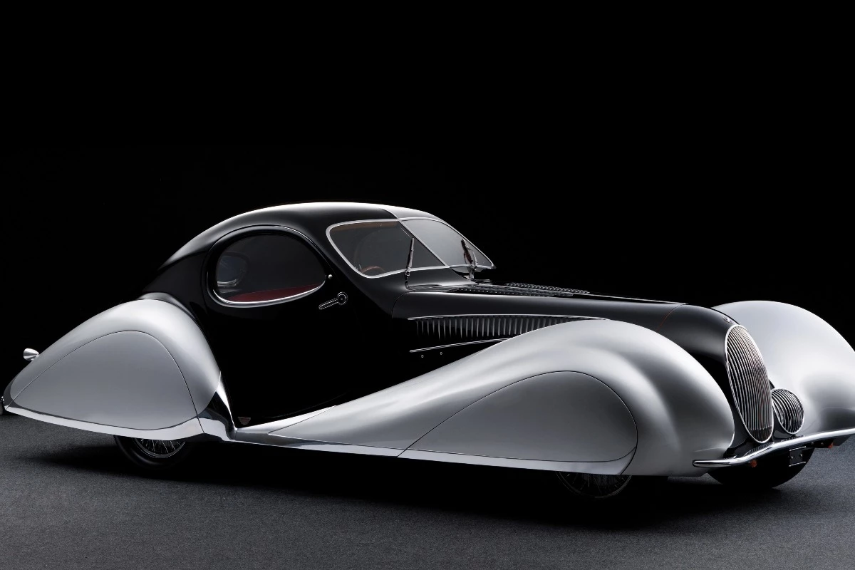 One of 14 extant 'Goutte d'Eau' Talbot-Lagos built by Paris-based Italian automotive couturier Giuseppe Figoni, this 1937 Talbot-Lago T150-C SS will be auctioned on May 27, 2017 at Villa Erba in Italy by RM-Sotheby's.