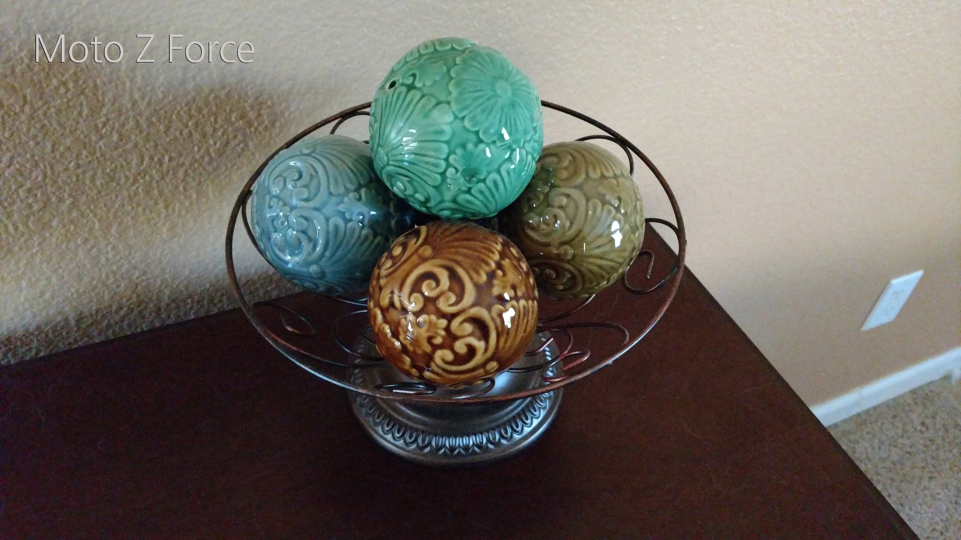 Moto Z Force Droid camera sample: Indoors, medium light