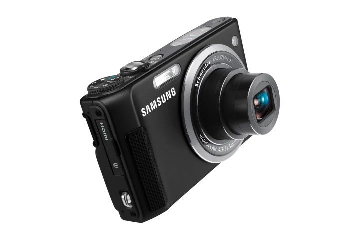 Samsung's TL350 features a 10.2MP CMOS sensor, a 24mm ultra wide angle Schneider KREUZNACH lens with five times optical zoom