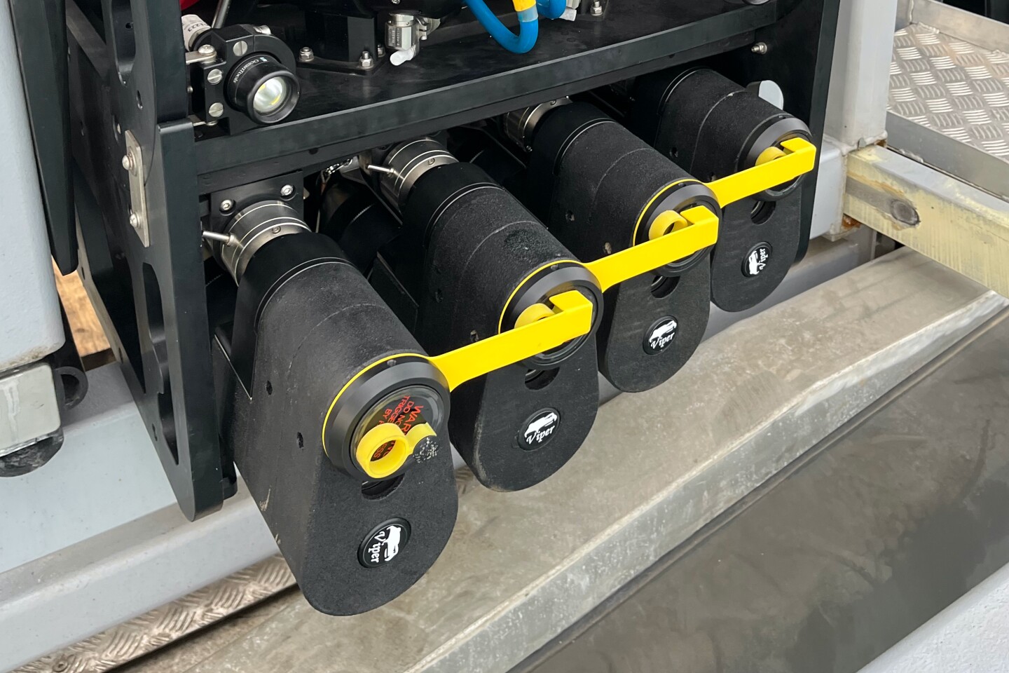 Multiple Viper MDS modules on a non-Oceanbotics ROV