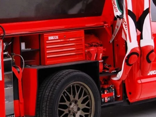 Now this would be handy in the pits
